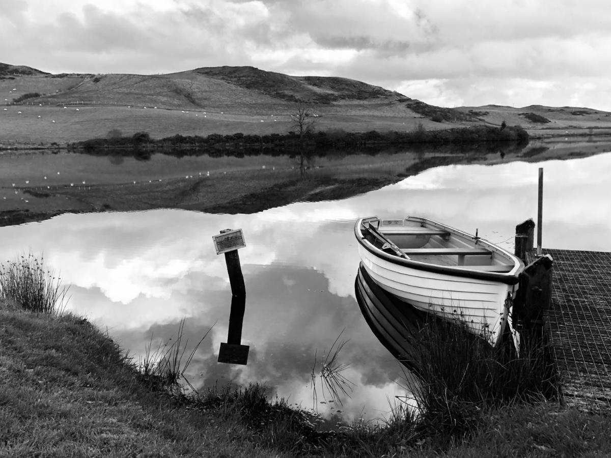 Lake View Romantic Retreat Aberystwyth Exteriör bild